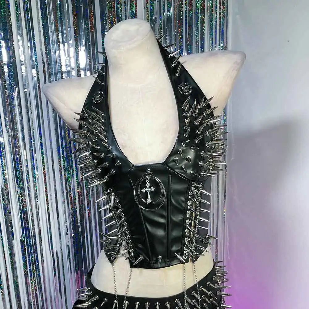 Goth Tops Gothic Tank Scene Women's with Spikes Boho 90s Spiked Emo Clothing Grunge Punk Rock Clothes Y2K T-shirt Festival Bra