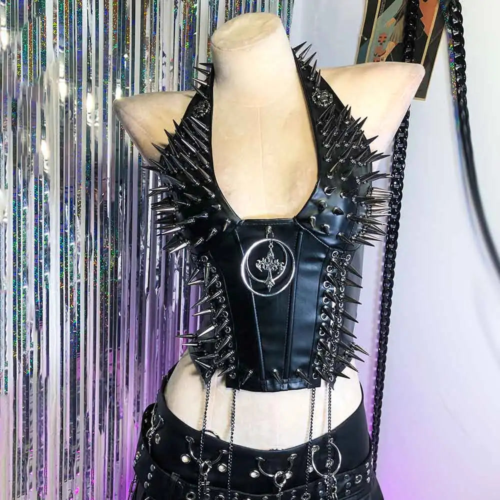 Goth Tops Gothic Tank Scene Women's with Spikes Boho 90s Spiked Emo Clothing Grunge Punk Rock Clothes Y2K T-shirt Festival Bra