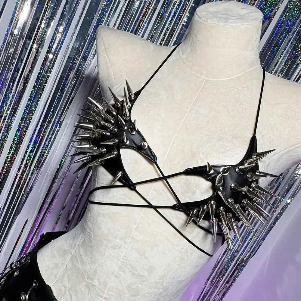 Goth Top Y2K Clothes Women's Tanks Emo Clothing Gothic Crop Tops with Spikes Punk Rock Teens ALT Rave Festival Bra Grunge Vkei