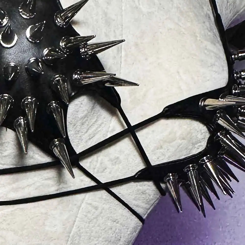 Goth Top Y2K Clothes Women's Tanks Emo Clothing Gothic Crop Tops with Spikes Punk Rock Teens ALT Rave Festival Bra Grunge Vkei